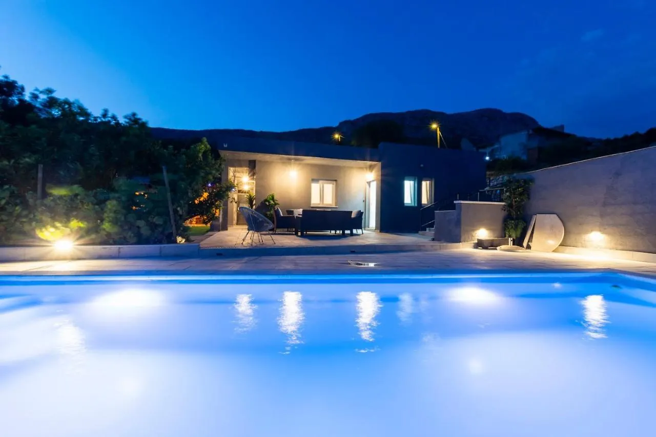 Villa Cicibela Kastela 0*,  Croatia
